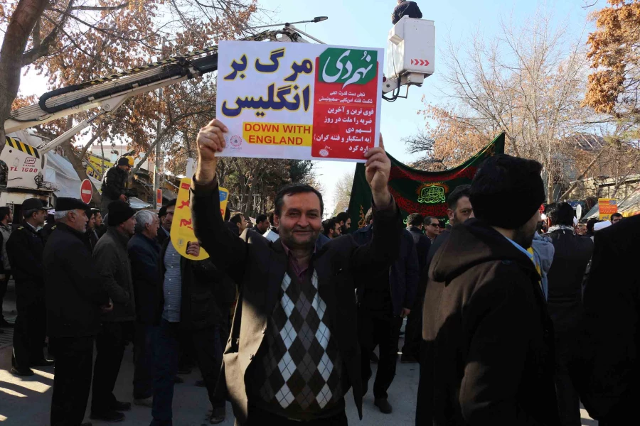 شرکت همکاران و دانشجویان دانشگاه فرهنگیان خراسان شمالی در مراسم روز 9 دی 3