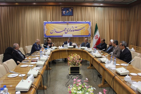 استاندار همدان در جلسه کمیته هیات امنا:

جلسات هیات امنای استانی این دانشگاه نباید تشریفاتی باشد