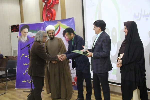 برگزاری مراسم نکوداشت یکصدمین سالگرد تاسیس تربیت معلم در ایران و 54 مین سالگرد تاسیس تربیت در استان هرمزگان 14