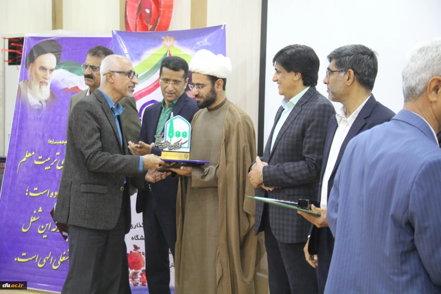 برگزاری مراسم نکوداشت یکصدمین سالگرد تاسیس تربیت معلم در ایران و 54 مین سالگرد تاسیس تربیت در استان هرمزگان 18