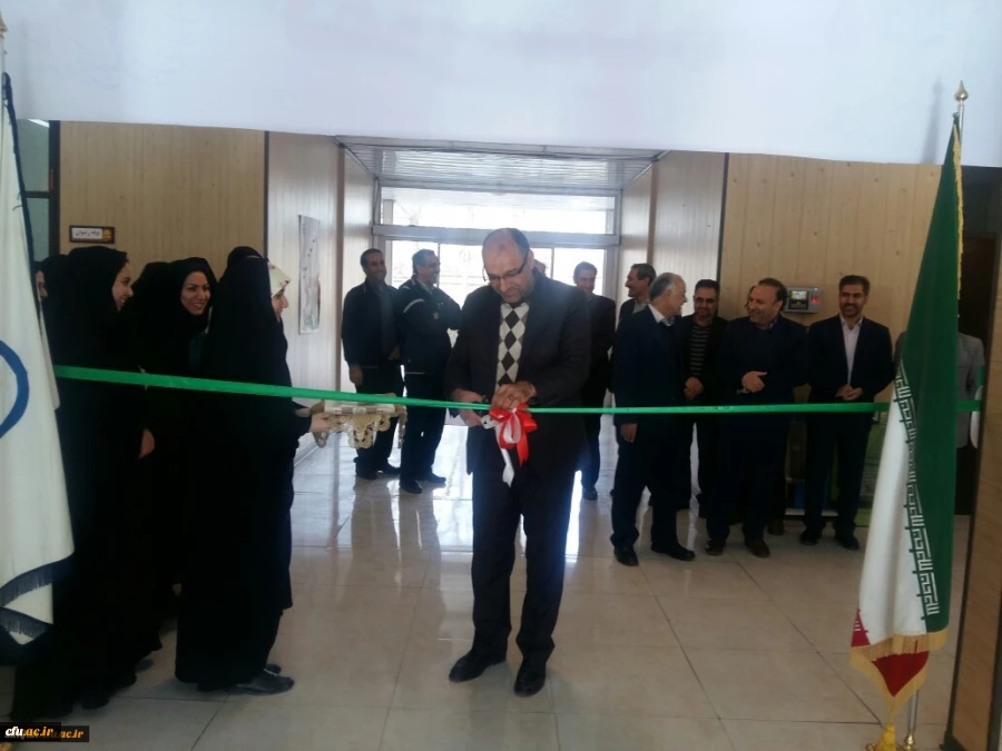 روابط عمومی دانشگاه فرهنگیان استان زنجان اعلام کرد:

افتتاح نمایشگاه نکوداشت هفتاد و هفتمین سال تأسیس تربیت معلم در استان زنجان 2