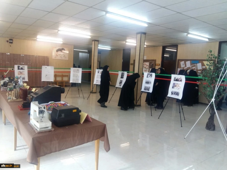 روابط عمومی دانشگاه فرهنگیان استان زنجان اعلام کرد:

افتتاح نمایشگاه نکوداشت هفتاد و هفتمین سال تأسیس تربیت معلم در استان زنجان 3