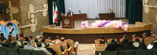 جلسه هم اندیشی کارکنان و اساتید موظف دانشگاه فرهنگیان کرمان