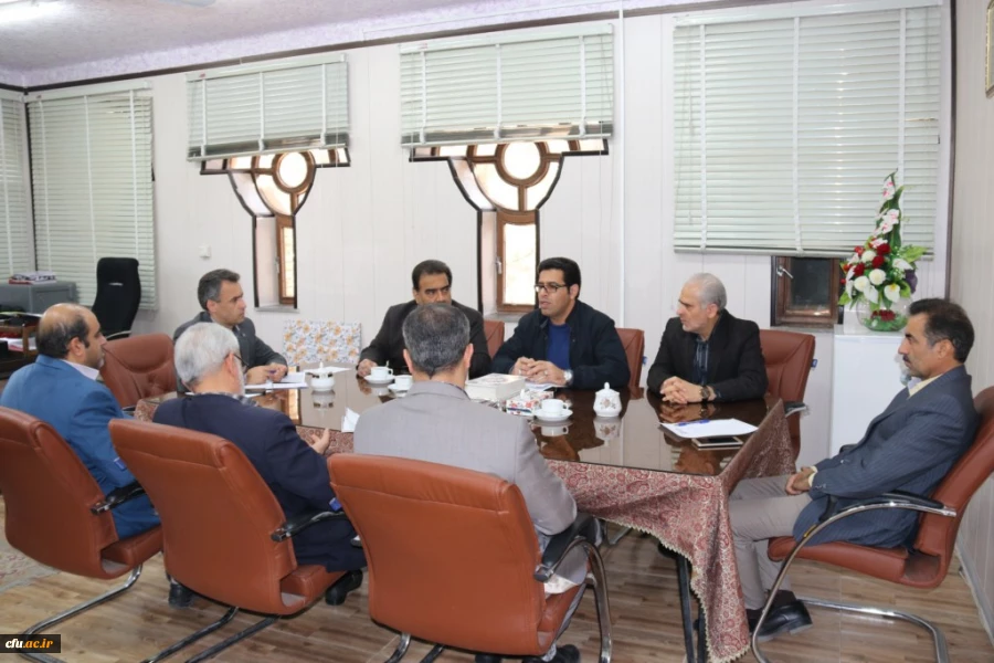 دومین جلسه شورای نظارت و ارزیابی مدیریت استانی یزد در سال تحصیلی جاری، تشکیل شد.
 2