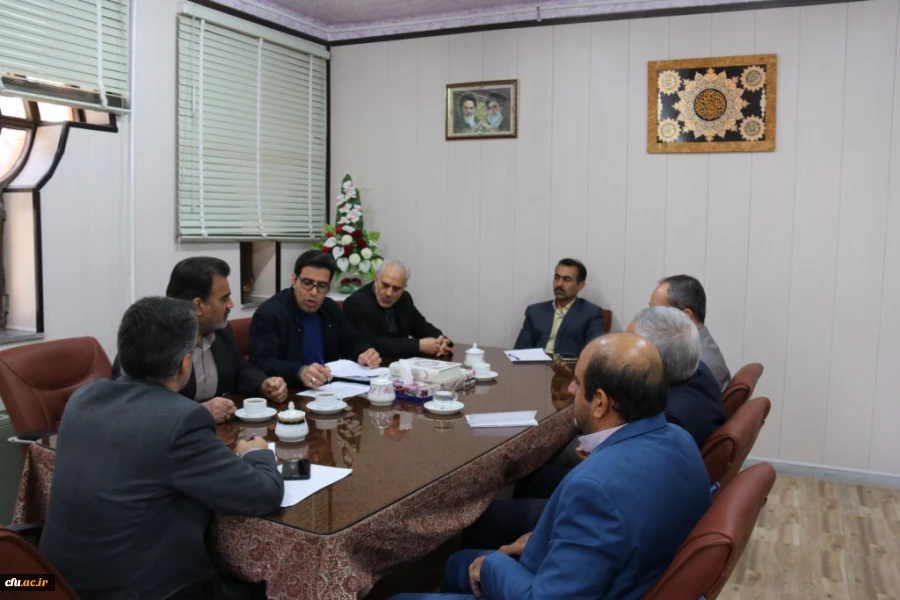 دومین جلسه شورای نظارت و ارزیابی مدیریت استانی یزد در سال تحصیلی جاری، تشکیل شد.
 3