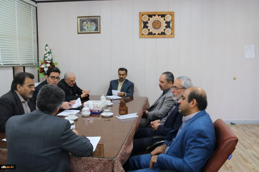 دومین جلسه شورای نظارت و ارزیابی مدیریت استانی یزد در سال تحصیلی جاری، تشکیل شد.
 4