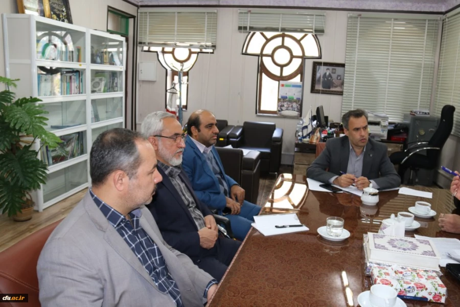 دومین جلسه شورای نظارت و ارزیابی مدیریت استانی یزد در سال تحصیلی جاری، تشکیل شد.
 6