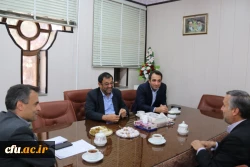 دیدار شهردار و رئیس شورای شهر یزد با سرپرست دانشگاه فرهنگیان استان یزد
 4
دیدار شهردار و رئیس شورای شهر یزد با سرپرست دانشگاه فرهنگیان استان یزد
 7