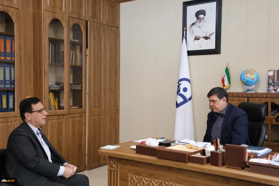 ارائه گزارش فعالیت های اخیر مدیریت همکاری های علمی بین المللی دانشگاه در دیدار با دکتر حسین خنیفر رئیس دانشگاه فرهنگیان 2