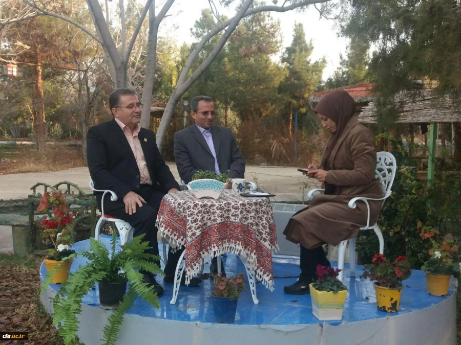 باحضور دکتر طاهر نیا در برنامه زنده صبحگاهی شبکه سمنان گزارشی از یکصدمین سالگرد تاسیس مراکز تربیت معلم بیان شد 5