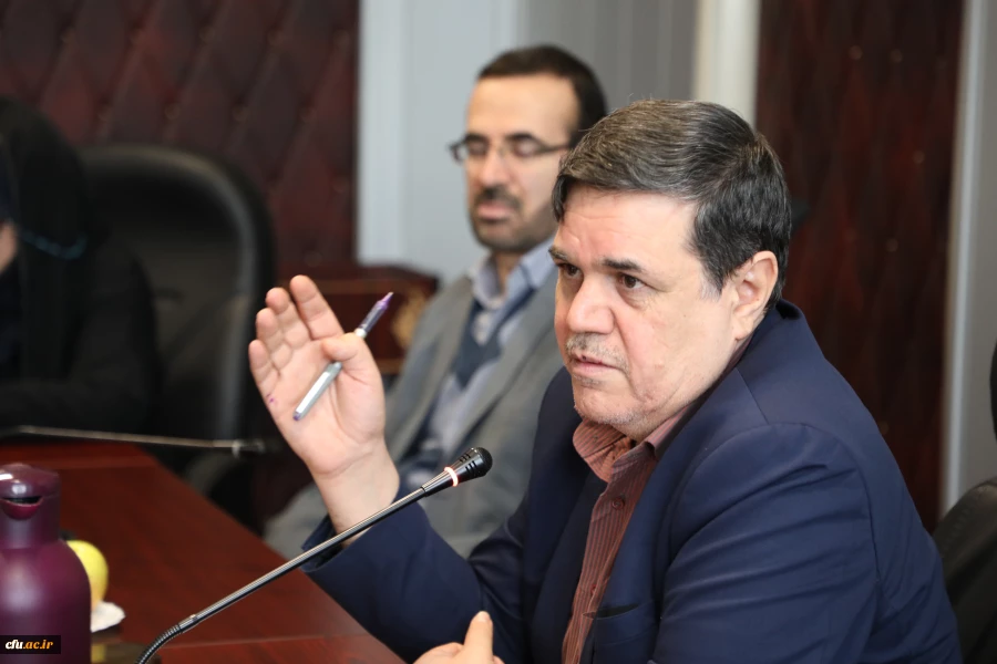 مطالبه رییس دانشگاه فرهنگیان از مدیران ارشد:

تشکیل میز خدمت در راستای تکریم ارباب رجوع 5