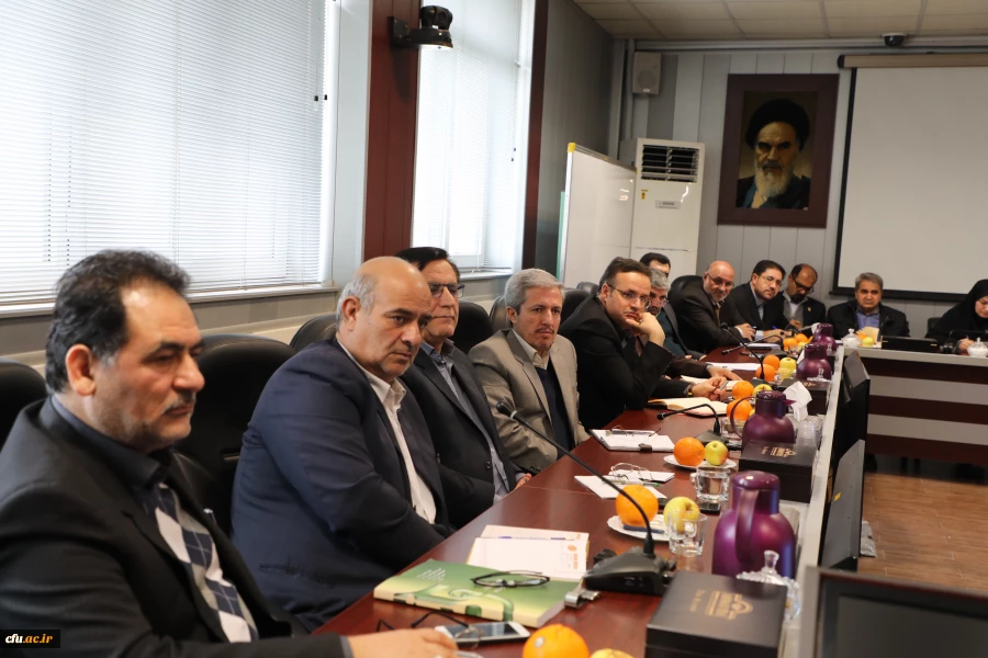 مطالبه رییس دانشگاه فرهنگیان از مدیران ارشد:

تشکیل میز خدمت در راستای تکریم ارباب رجوع 6