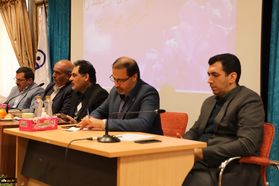 نشست صمیمی کارکنان سازمان مرکزی و معاونت طرح و برنامه و توسعه منابع در سال 1397 4