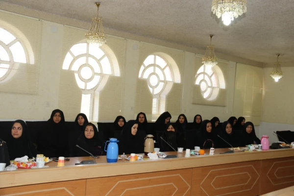 کارگاه آموزشی تخلیه تلفنی و حفاظت گفتار در دانشگاه فرهنگیان یزد برگزار گردید.
 4