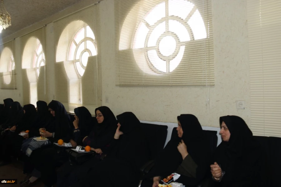 کارگاه آموزشی تخلیه تلفنی و حفاظت گفتار در دانشگاه فرهنگیان یزد برگزار گردید.
 8