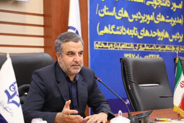 دکتر باقری مدیر کل بررسی گزارش های سازمان بازرسی کل کشور:
کار مالی کاری سخت و در عین حال دقیق است 7