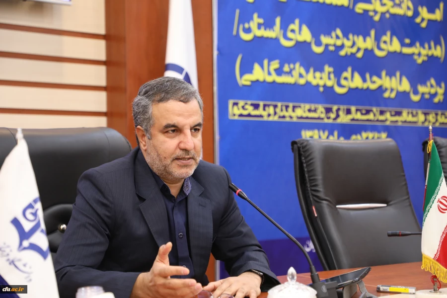 دکتر باقری مدیر کل بررسی گزارش های سازمان بازرسی کل کشور:
کار مالی کاری سخت و در عین حال دقیق است 7