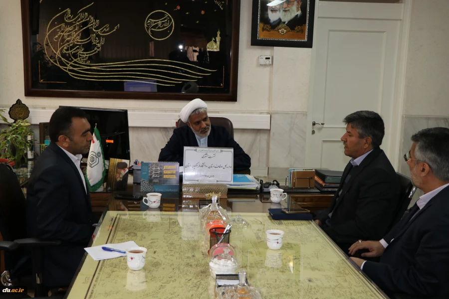 سرپرست دانشگاه فرهنگیان استان اصفهان در دیدار با مدیر کل سازمان اوقاف و امور خیریه استان:

دانشجو معلمان می توانند مبلغان خوبی برای وقف و امور خیر باشند