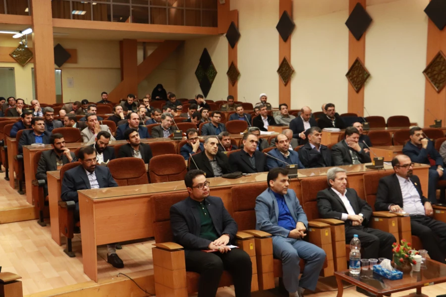 حجت الاسلام دادگر در مراسم اختتامیه اجلاس کارشناسان فرهنگی:

کارشناسان فرهنگی سربازان دلسوزِ مومن و انقلابیِ رهبر معظم انقلاب (مدظله العالی) 2