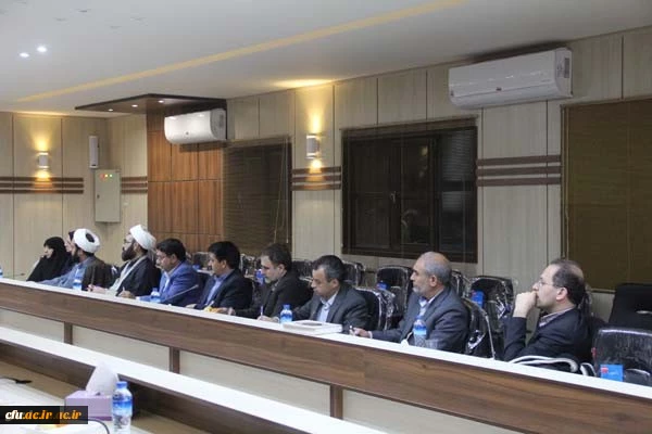 نشست رییس نهاد نمایندگی مقام معظم رهبری در دانشگاه ها با روسای دانشگاه های استان یزد
 2