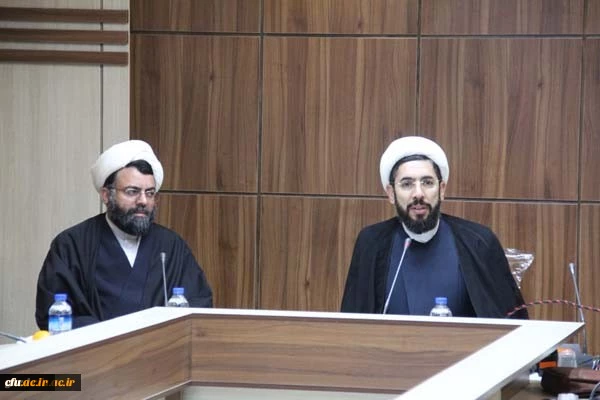 نشست رییس نهاد نمایندگی مقام معظم رهبری در دانشگاه ها با روسای دانشگاه های استان یزد
 2