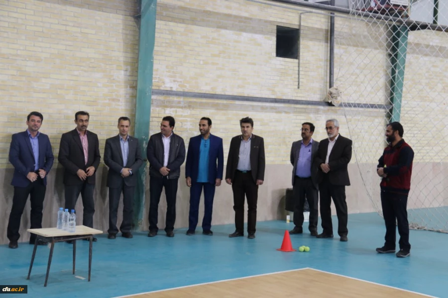 حضور مدیر استانی و مسئولین دانشگاه فرهنگیان در تمرینات تیم ورزش های همگانی پردیس شهیدان پاک نژاد یزد
 3