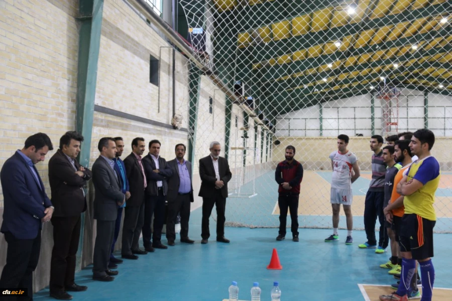 حضور مدیر استانی و مسئولین دانشگاه فرهنگیان در تمرینات تیم ورزش های همگانی پردیس شهیدان پاک نژاد یزد
 5