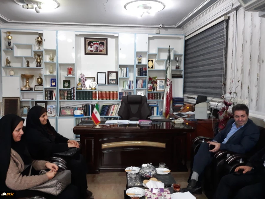 دیدار دکتر محمودلو سرپرست امور پردیس های استان آذربایجان غربی و دکتر پایز سرپرست پردیس علامه طباطبایی ارومیه با

فرماندار محترم و نماینده محترم مردم شریف نقده در مجلس شورای اسلامی 2