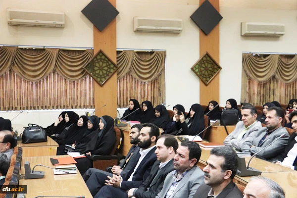 دکتر خنیفر در گردهمایی کارشناسان و کارشناس مسئولان فرهنگی سراسر کشور عنوان کرد:
بسیاری از استعدادهای دانشجومعلمان در ساعات پس از درس توسط برنامه های فرهنگی شکوفا شده است

 2