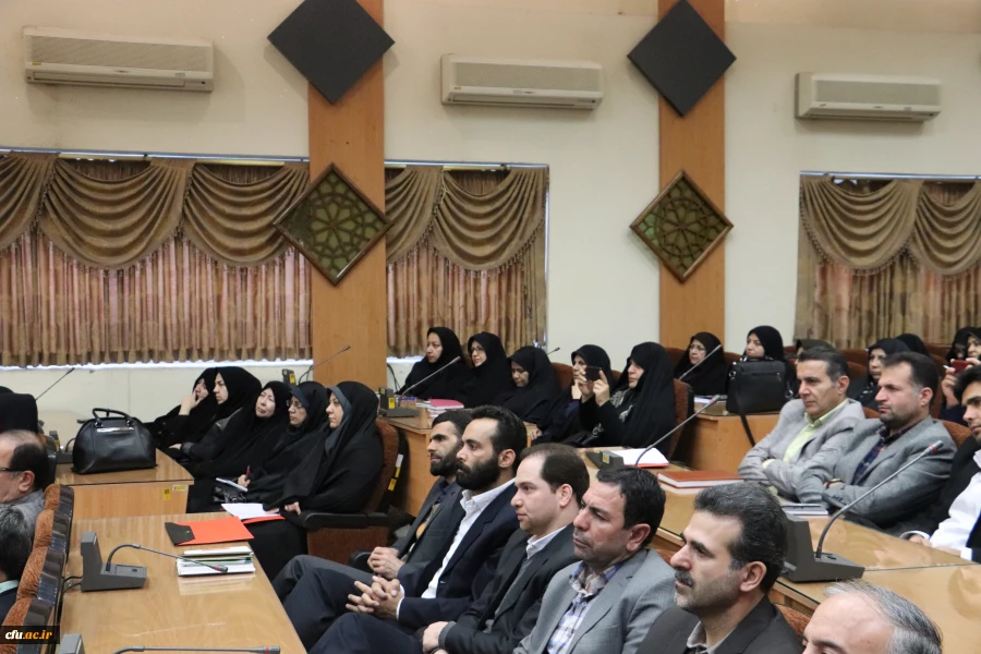 دکتر محمدی در گردهمایی کارشناسان و کارشناس مسئولان فرهنگی و اجتماعی دانشگاه فرهنگیان تاکید کرد:

اهمیت پرورش معلمی مهارت محور آموزش محور و فعال در عرصه های فرهنگی
 2