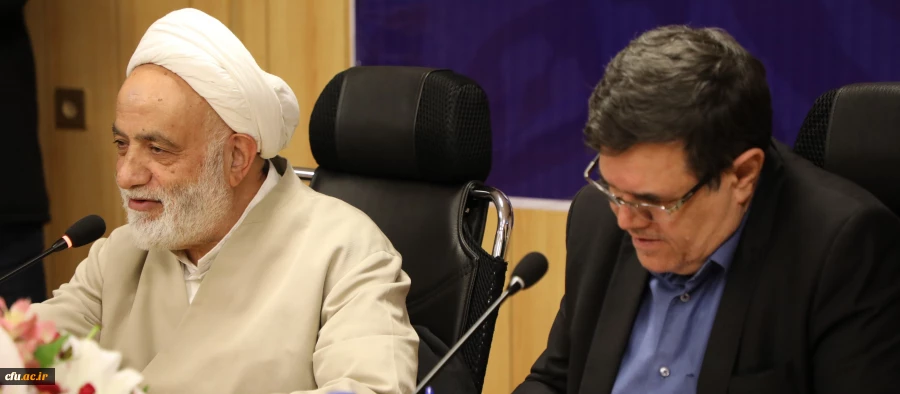 حجت الاسلام و المسلمین قرائتی در اولین مجمع عمومی بنیاد خیرین دانشگاه فرهنگیان :
دانشگاه فرهنگیان کوثر است و خیرش زیاد است 2