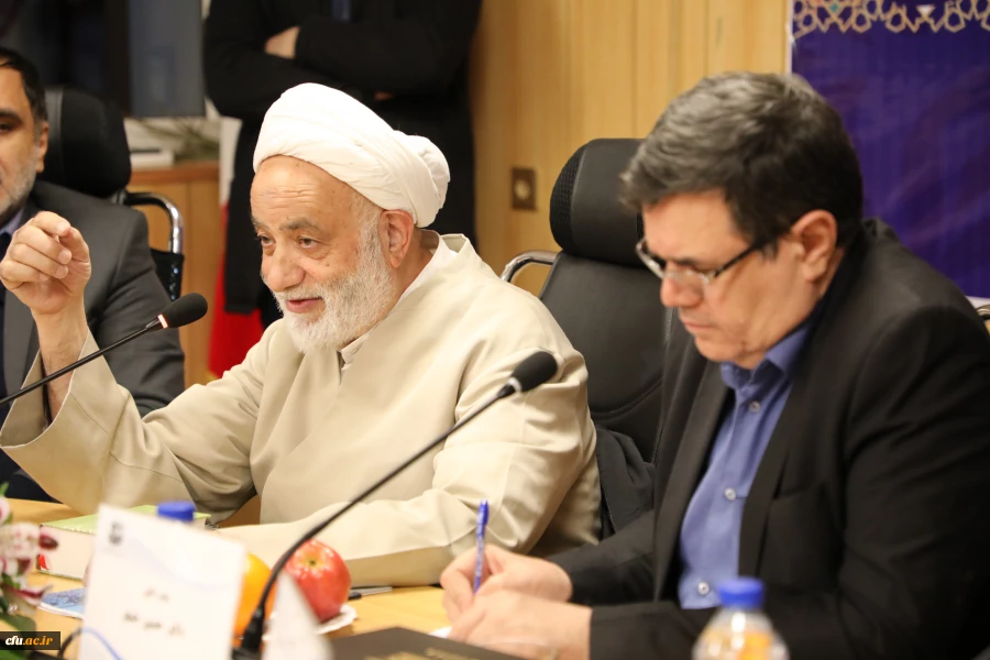 حجت الاسلام و المسلمین قرائتی در اولین مجمع عمومی بنیاد خیرین دانشگاه فرهنگیان :
دانشگاه فرهنگیان کوثر و خیرش زیاد است 2