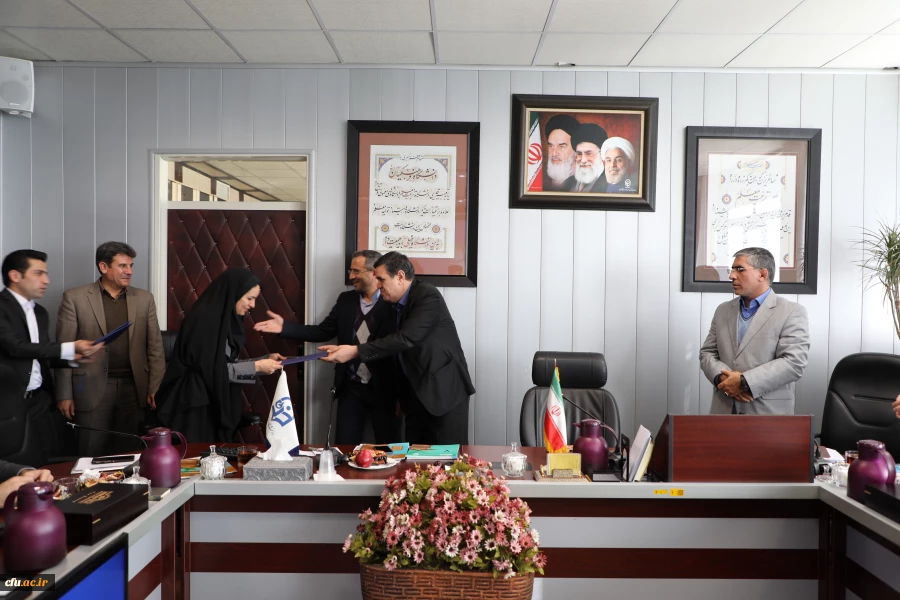 تقدیر دکتر خنیفر از همکاران معاونت پژوهش 4