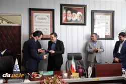 تقدیر دکتر خنیفر از همکاران معاونت پژوهش 9