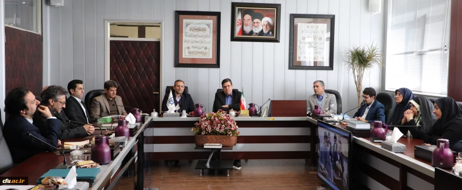 تقدیر دکتر خنیفر از همکاران معاونت پژوهش 10