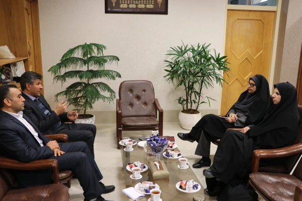 سرپرست دانشگاه فرهنگیان استان اصفهان در دیدار با مدیرکل سازمان بهزیستی استان اصفهان:

دانشجو معلمان باید مروج  فرهنگ تعامل و ارتباط با معلولین باشند