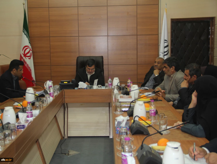 نشست هیات امنای دانشگاه فرهنگیان هرمزگان به ریاست دکتر همتی استاندار هرمزگان
 5