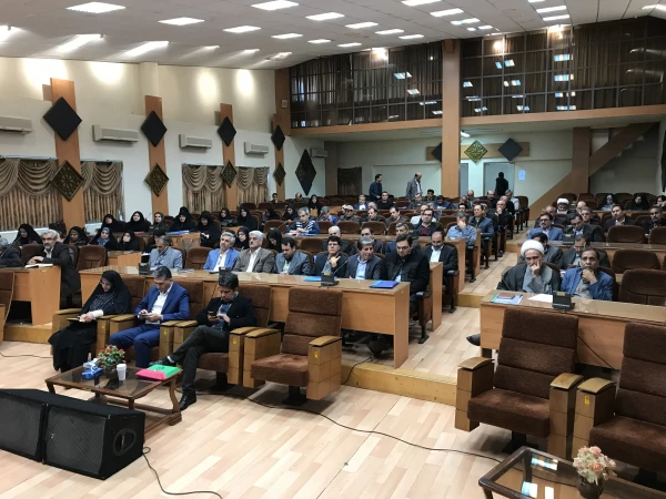 دکتر نامداری مدیر کل دفتر برنامه ریزی درسی و آموزشی در نشست مدیران گروه های آموزشی:
استقرار گروه های آموزشی، پارادایم دوم تحول در دانشگاه فرهنگیان 5