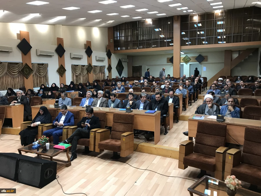 دکتر نامداری مدیر کل دفتر برنامه ریزی درسی و آموزشی در نشست مدیران گروه های آموزشی:
استقرار گروه های آموزشی، پارادایم دوم تحول در دانشگاه فرهنگیان 5