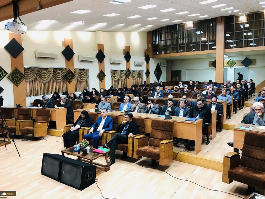 دکتر نامداری مدیر کل دفتر برنامه ریزی درسی و آموزشی در نشست مدیران گروه های آموزشی:
استقرار گروه های آموزشی، پارادایم دوم تحول در دانشگاه فرهنگیان