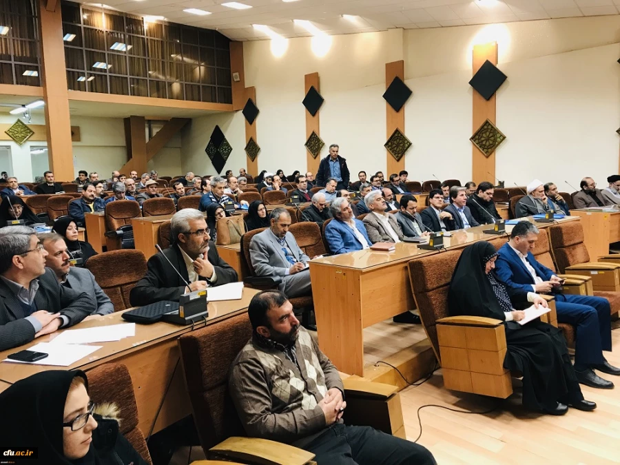 دکتر نامداری مدیر کل دفتر برنامه ریزی درسی و آموزشی در نشست مدیران گروه های آموزشی:
استقرار گروه های آموزشی، پارادایم دوم تحول در دانشگاه فرهنگیان