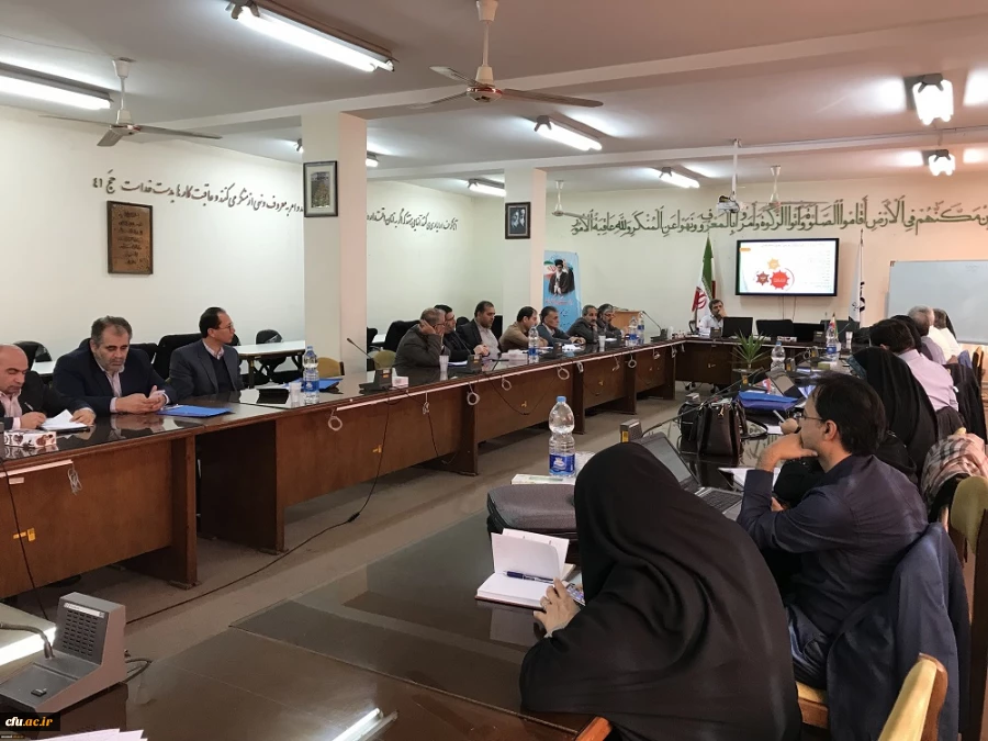 دکتر نامداری، مدیر کل دفتر برنامه ریزی درسی و آموزشی:
آشنایی مدیران گروه با قوانین و مقررات آموزشی در کارگاه های پنج گانه