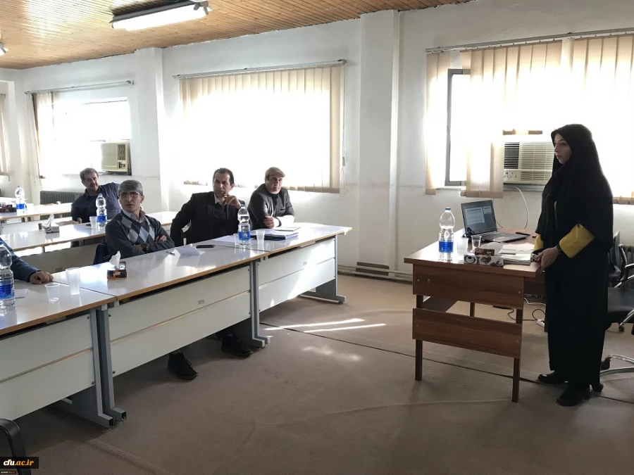 دکتر نامداری، مدیر کل دفتر برنامه ریزی درسی و آموزشی:
آشنایی مدیران گروه با قوانین و مقررات آموزشی در کارگاه های پنج گانه