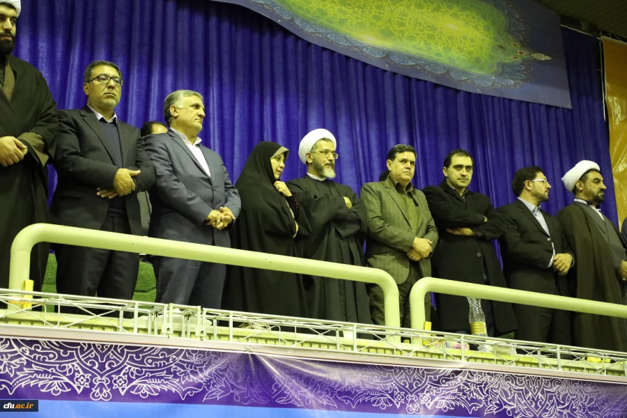 رییس دانشگاه فرهنگیان:

بهترین معلم کسی است که از لحاظ جسمی و هم از لحاظ روحی آمادگی تربیت نسل فردا را داشته باشد. 4