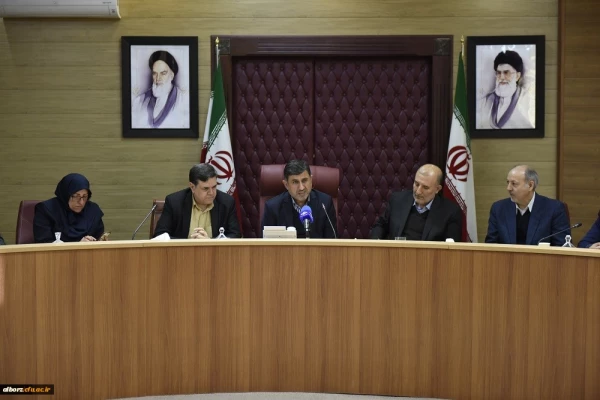 دکتر خنیفر در سومین جلسه هیأت امنای دانشگاه فرهنگیان البرز:

مقایسه دانشگاه فرهنگیان با دانشگاه های دیگر قیاس مع الفارق است 2