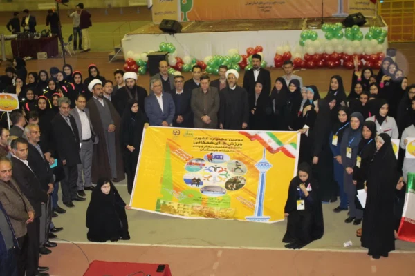 دکتر معصومه علی نژاد معاون دانشجویی دانشگاه فرهنگیان در افتتاحیه دومین جشنواره ورزش های همگانی دانشجومعلمان سراسر کشور

امر به ورزش به اندازه امر به تحصیل جدی است 2