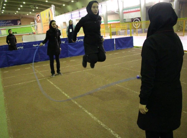 " پیوند مبارک معلمی، ورزش، نشاط و شعور جوانی " 

برگزاری مسابقات دومین جشنواره ورزش های همگانی دانشجو معلمان دختر دانشگاه فرهنگیان به روایت تصویر 2