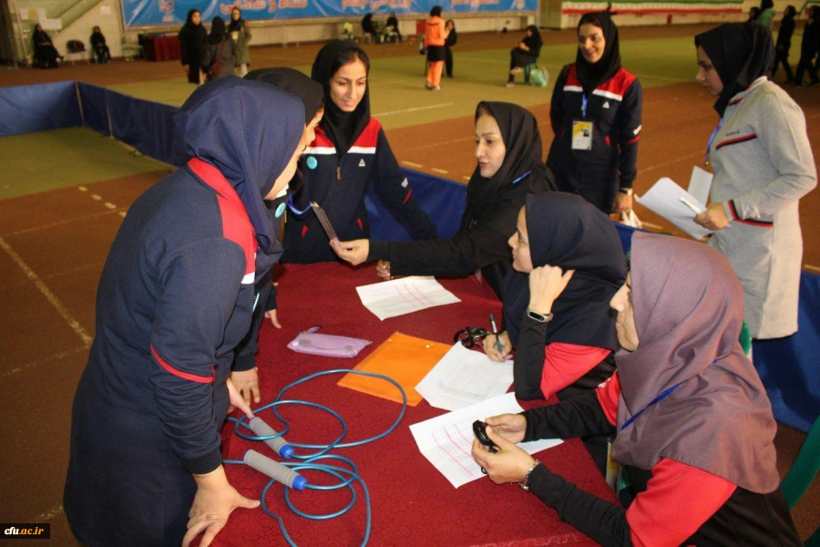 " پیوند مبارک معلمی، ورزش، نشاط و شعور جوانی " 

برگزاری مسابقات دومین جشنواره ورزش های همگانی دانشجو معلمان دختر دانشگاه فرهنگیان به روایت تصویر 2