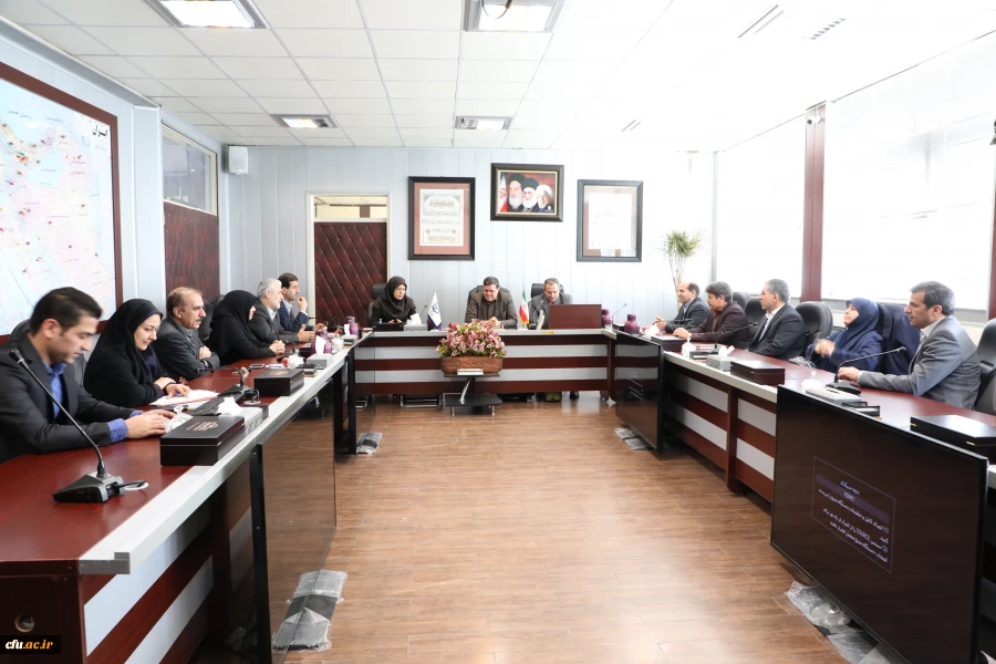 در دومین جلسه شورای سیاستگذاری پنجمین همایش ملی تربیت معلم صورت گرفت:

 تبادل تفاهم نامه همکاری های علمی پژوهشی میان دانشگاه فرهنگیان و دانشگاه تهران 6