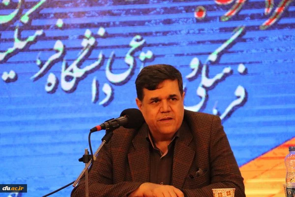 رییس دانشگاه فرهنگیان در آیین آغازین گردهمایی رویش پسر بیان کرد:

بزرگترین هنر و جشنواره رویش در دوره دفاع مقدس اتفاق افتاد 3